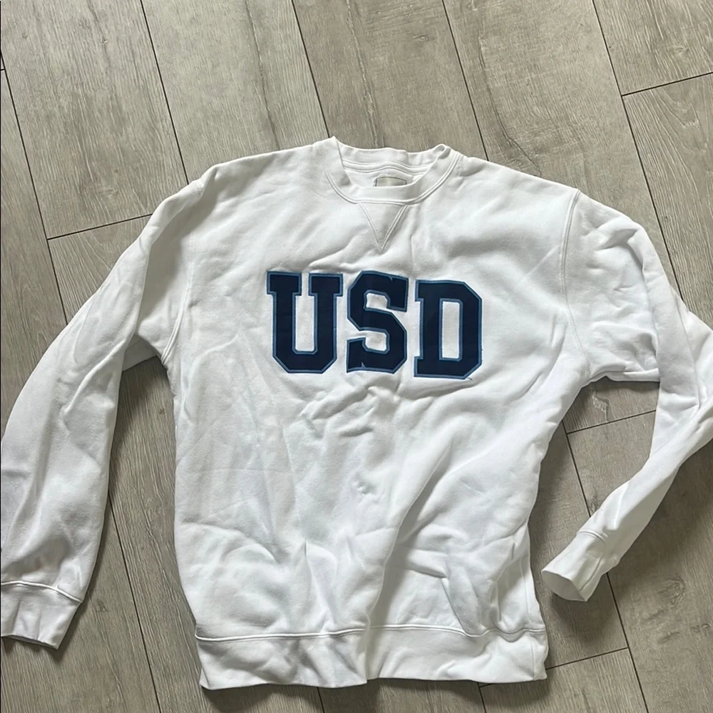 NWOT USD COLLEGE SWEATSHIRT NEVER USED SIZE L CREWNECK - Picture 1 of 3